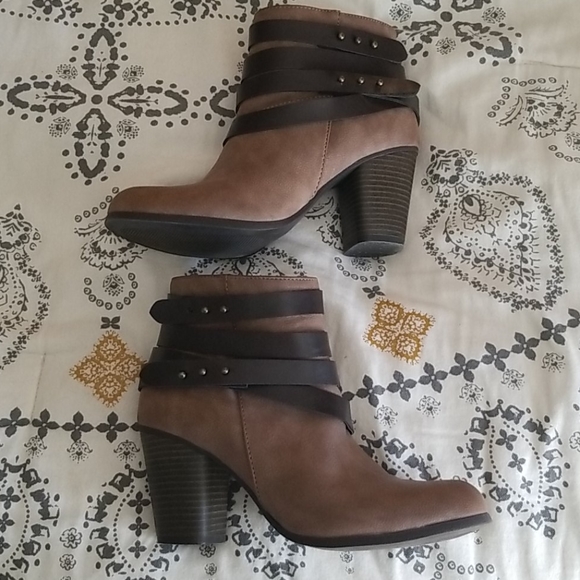 Madden Girl Deluxxxe Heeled Booties *HOST PICK* - Picture 4 of 9